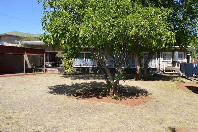 To Let 3 Bedroom Property for Rent in Komani Park Eastern Cape